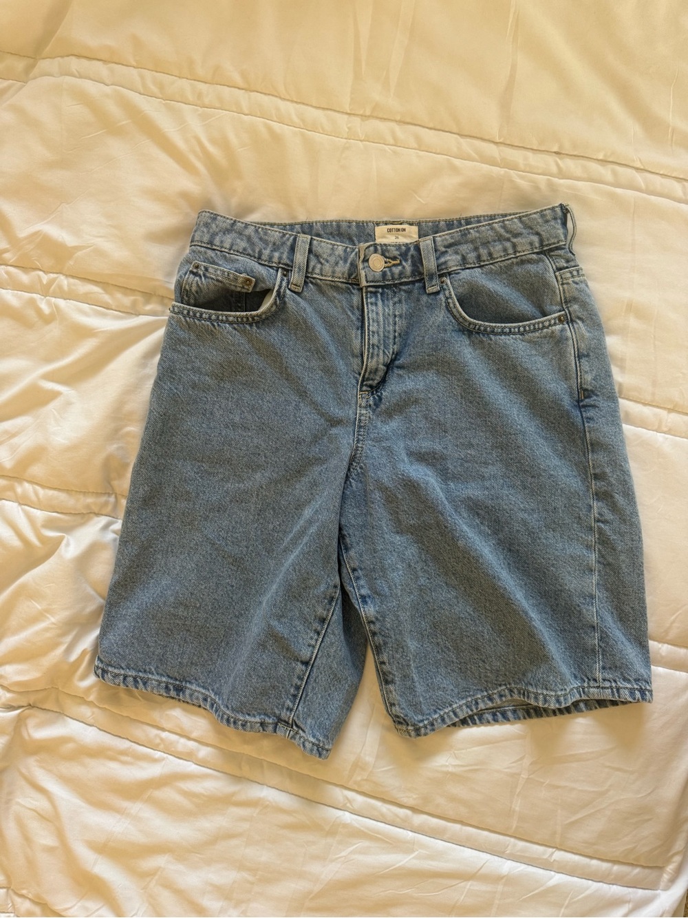 Cotton On bermunda Denim long Shorts size 26